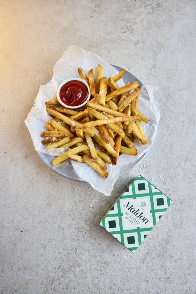 Maldon Original Sea Salt Flakes with chips/fries