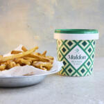 Maldon Original Sea Salt 570g Tub with chips/fries