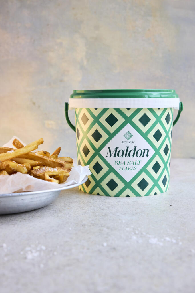 Maldon Original Sea Salt 1.4kg Tub with chips/fries