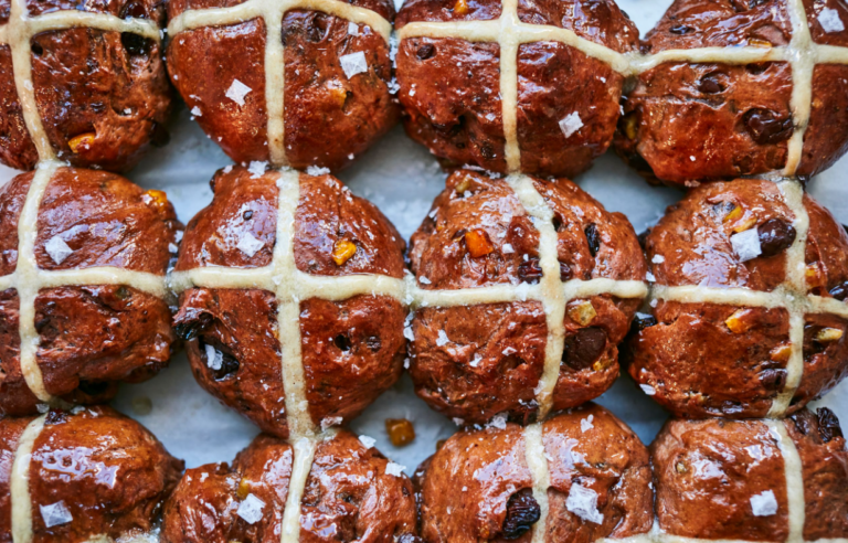 Choc cross buns