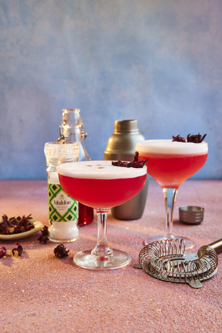 Hibiscus Pisco sour