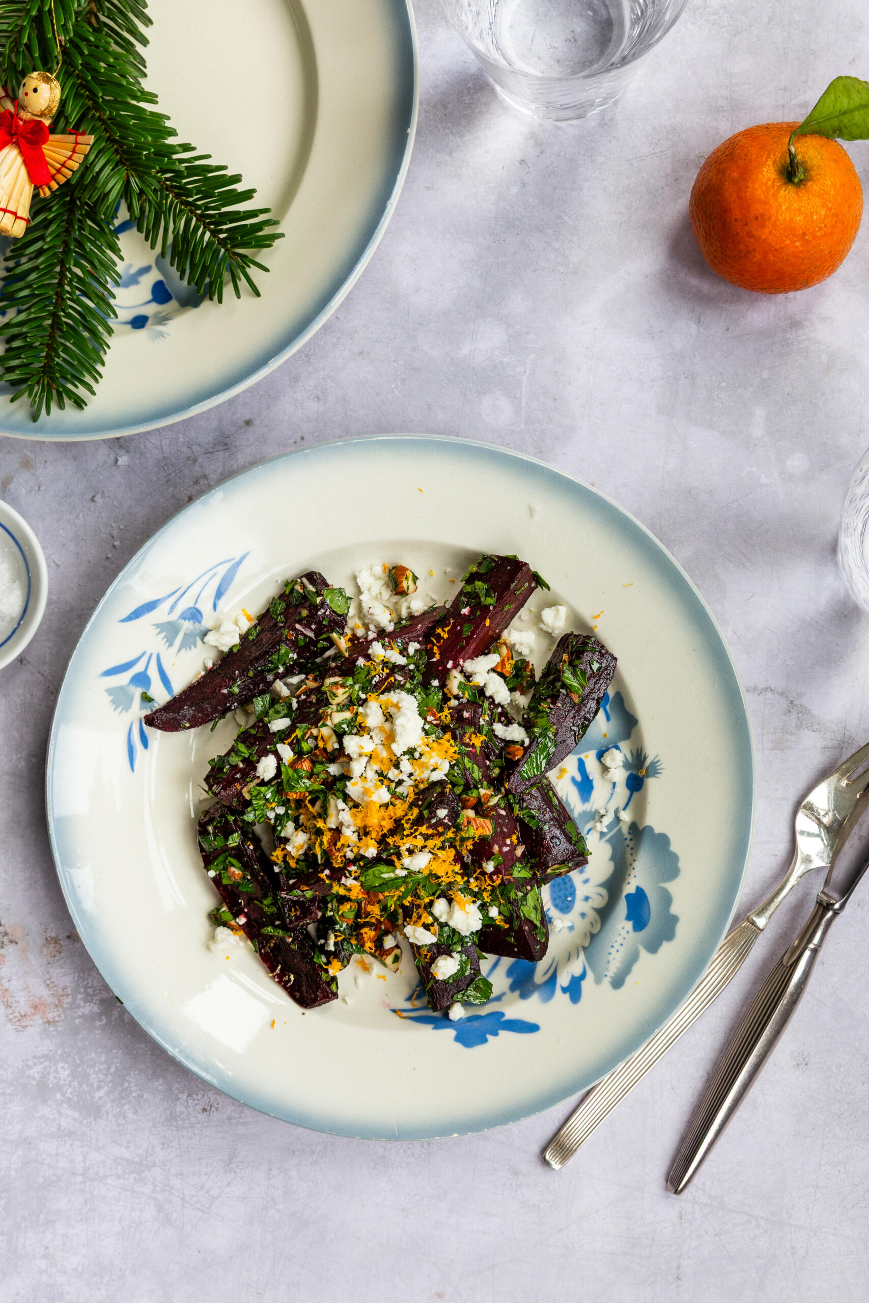 Bagte Rødbeder Bagte rødbeder med mandler, appelsinkal og feta - Maldon Salt