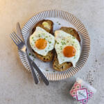 Maldon Pepper Sea Salt 50g Tub with Fried Eggs on Toast